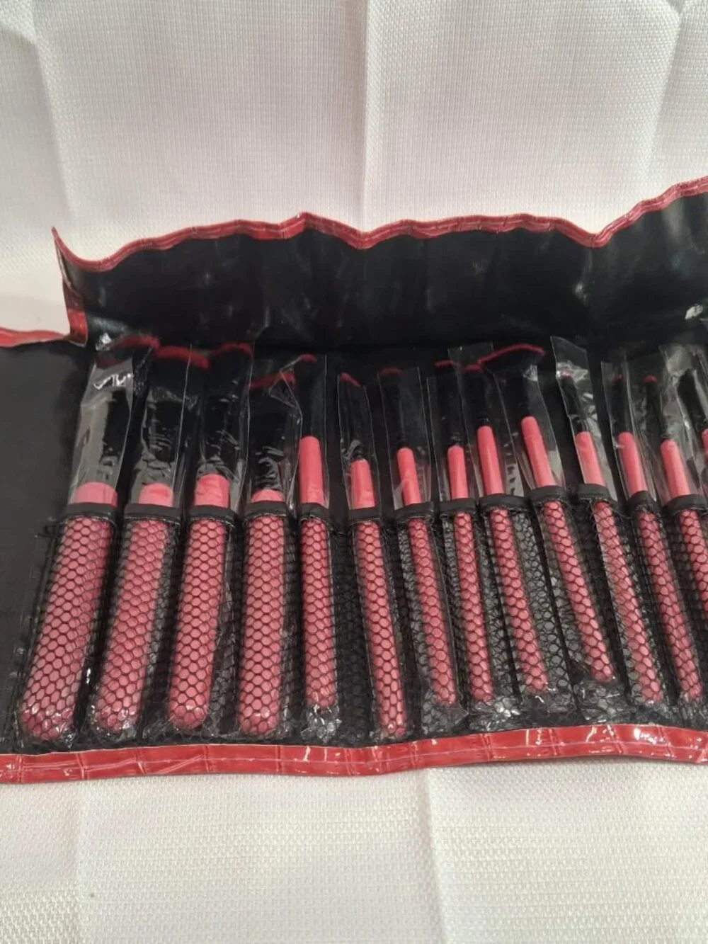 Make-Up Brush Set Faux Leather Red Roll Up Snap Close Case